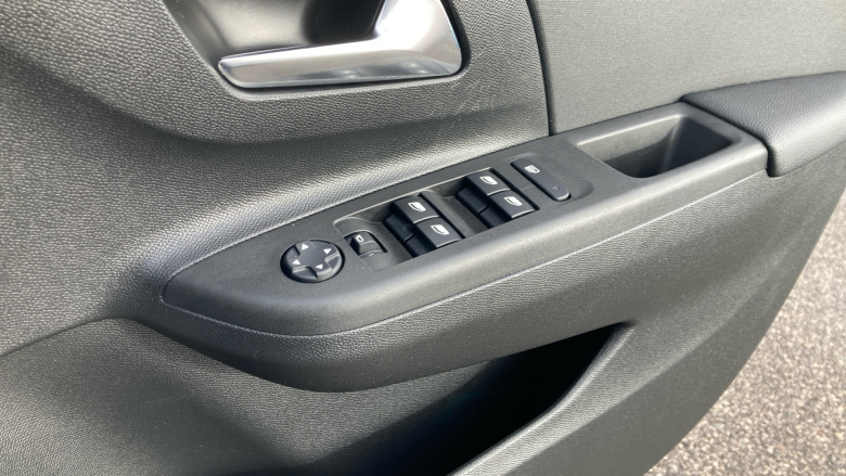 Vauxhall Corsa 1.2 SE 5dr Petrol Hatchback